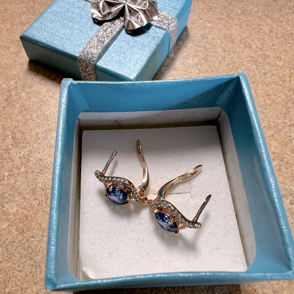 Sapphire Blue Earrings - Picture 4 of 4